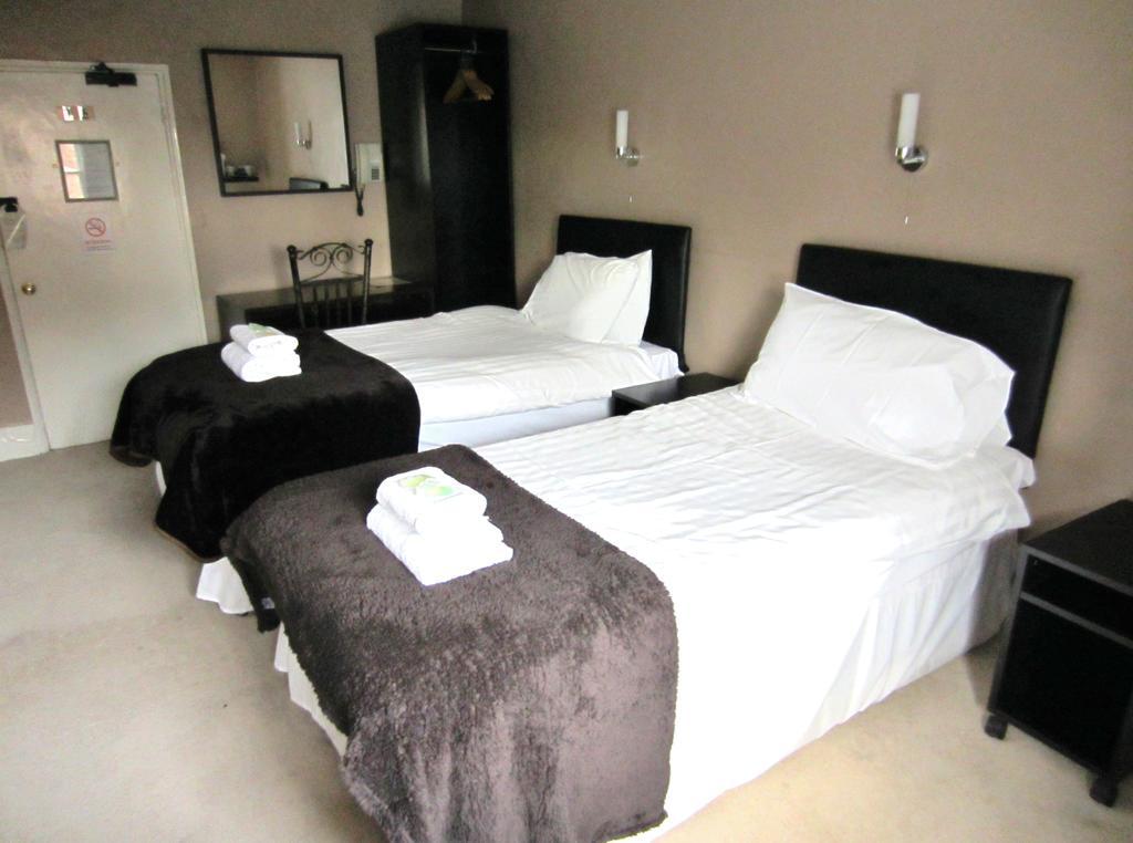 Grail Court Hotel Burton-upon-Trent Quarto foto