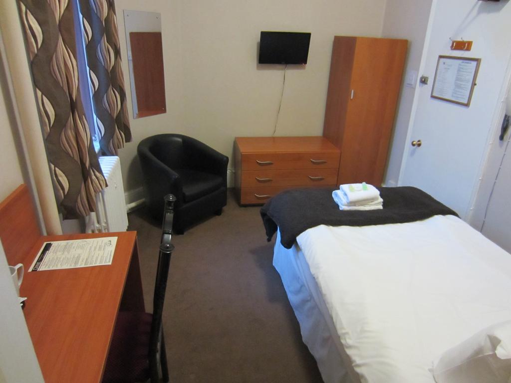 Grail Court Hotel Burton-upon-Trent Quarto foto